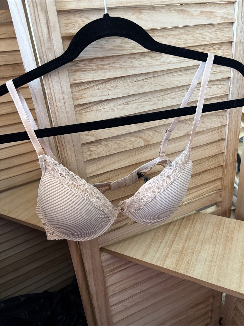 Natori Lace-Trim Padded Bra 34C